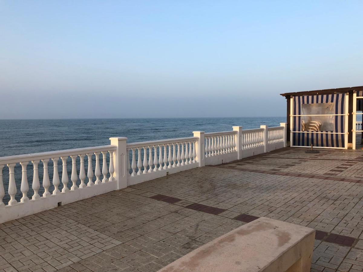 Ribera Playa Alhamar Appartement Sitio de Calahonda Buitenkant foto
